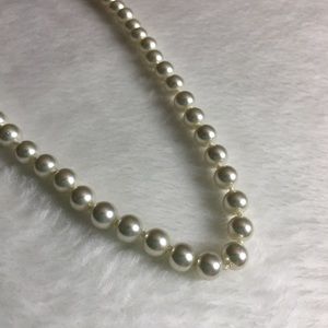 Imitation pearl necklace